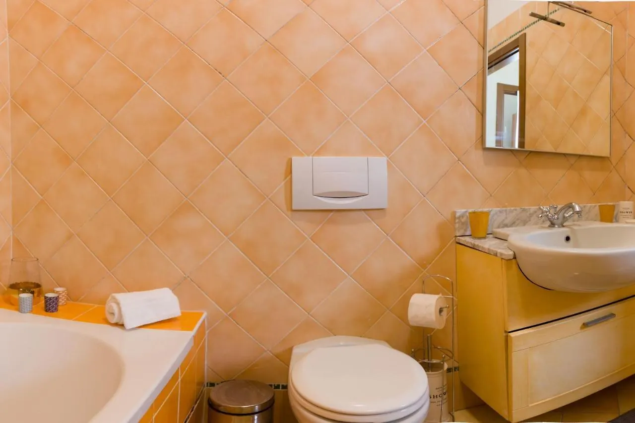 Apartment Appartamento Salimbeni Siena Italy